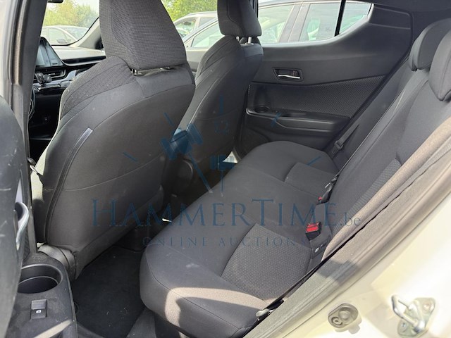 Toyota c-hr hybrid (hev) 1.8i vvt-i c-enter e-cvt 98 at, 2017 - afbeelding 21 van  29