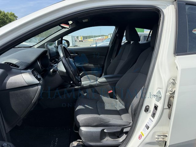 Toyota c-hr hybrid (hev) 1.8i vvt-i c-enter e-cvt 98 at, 2017 - afbeelding 9 van  29