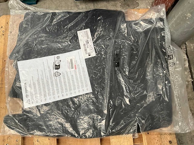 Toyota c-hr rubber voetmatset - afbeelding 1 van  3