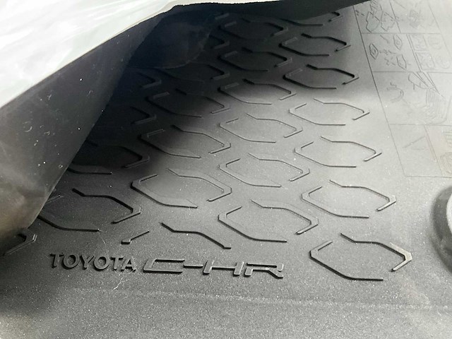 Toyota c-hr rubber voetmatset - afbeelding 2 van  3