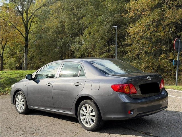 Toyota corol corolla, 2011 - afbeelding 22 van  24