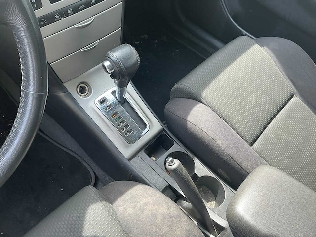 Toyota corolla personenauto - afbeelding 10 van  15