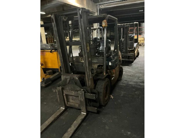 Toyota geneo 25 vorkheftruck met roterend vorkenbord - afbeelding 4 van  11