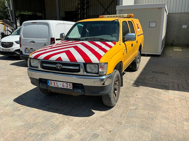 Toyota hilux bedrijfswagen - afbeelding 1 van  12
