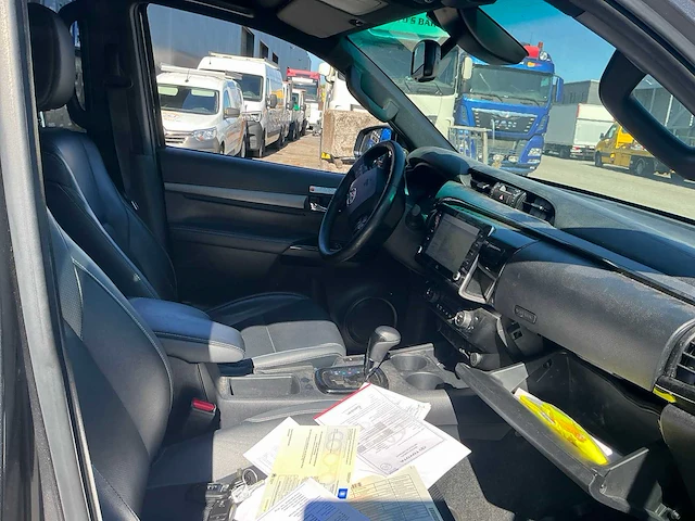 Toyota hilux pick-uptruck - afbeelding 15 van  15