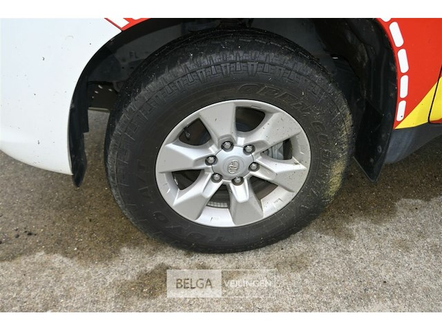 Toyota land cruiser stationwagen - afbeelding 15 van  23