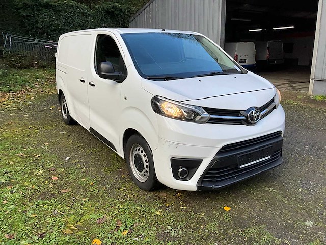 Toyota proace bedrijfswagen - afbeelding 23 van  31