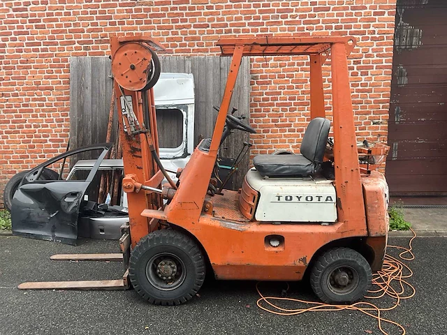 Toyota toyota benzine tegengewichtheftruck – benzine vorkheftruck – duplex mast - afbeelding 1 van  10