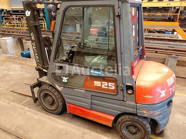 Toyota vorkheftruck 02-6fdf25 - afbeelding 4 van  6