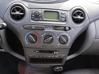 Toyota yaris - jtdjv123500082682 - 1999 - afbeelding 4 van  23