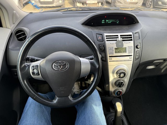 Toyota yaris-1 luna, 2006 - afbeelding 2 van  28