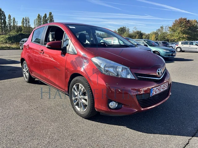 Toyota yaris 1.0i vvt-i dynamic, 2014 - afbeelding 23 van  48