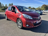 Toyota yaris 1.0i vvt-i dynamic, 2014 - afbeelding 23 van  48