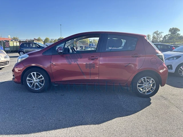 Toyota yaris 1.0i vvt-i dynamic, 2014 - afbeelding 47 van  48