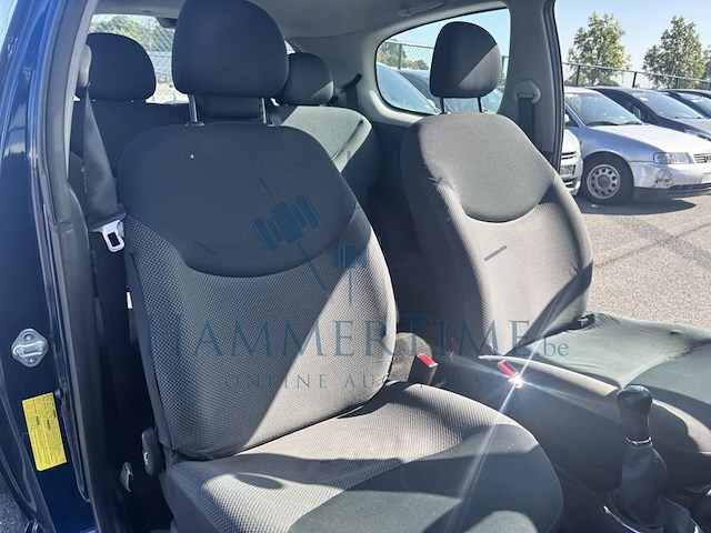 Toyota yaris 1.0i vvt-i natura, 2004 - afbeelding 17 van  34