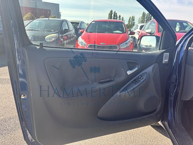 Toyota yaris 1.0i vvt-i natura, 2004 - afbeelding 34 van  34