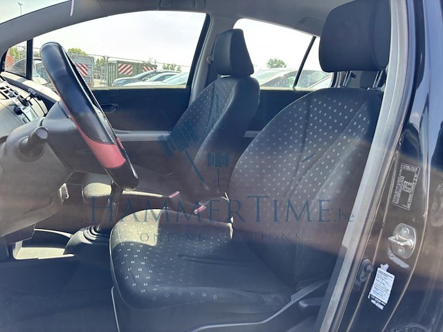 Toyota yaris 1.0i vvt-i natura, 2006 - afbeelding 2 van  29