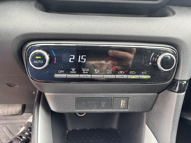 Toyota yaris, 2023 - afbeelding 8 van  32