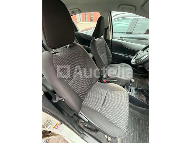 Toyota yaris auto (2011-94,079 km-vin:vnkkl3d300a006307) - afbeelding 17 van  22