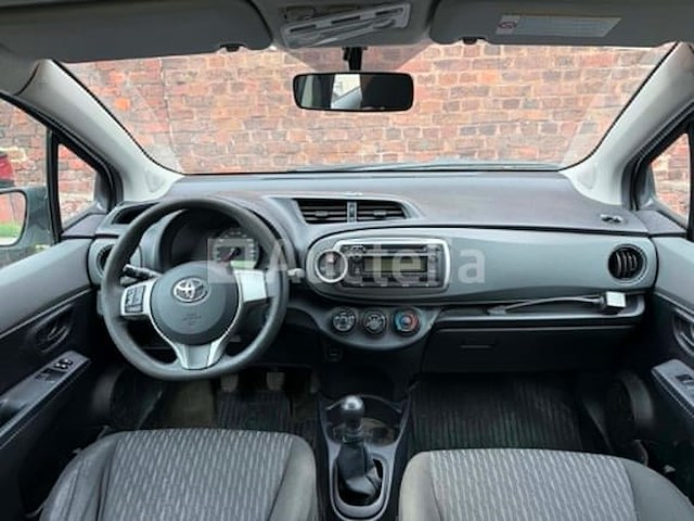 Toyota yaris auto (2011-94,079 km-vin:vnkkl3d300a006307) - afbeelding 20 van  22