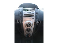 Toyota yaris politievoertuig (2007-159,315 km) - afbeelding 8 van  51