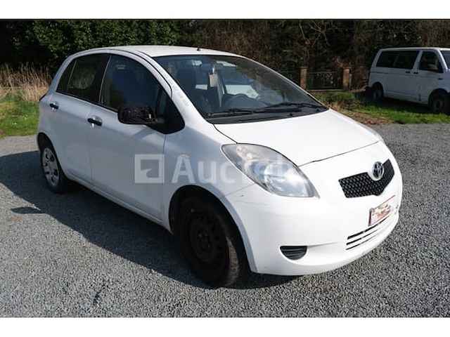 Toyota yaris politievoertuig (2007-159,315 km) - afbeelding 48 van  51