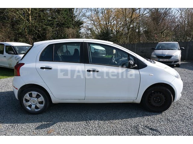 Toyota yaris politievoertuig (2007-159,315 km) - afbeelding 50 van  51