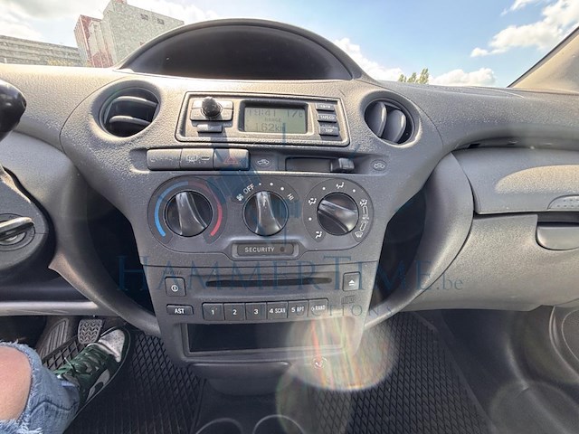 Toyota yaris van 1.0i vvt-i linea natura, 2004 - afbeelding 6 van  34