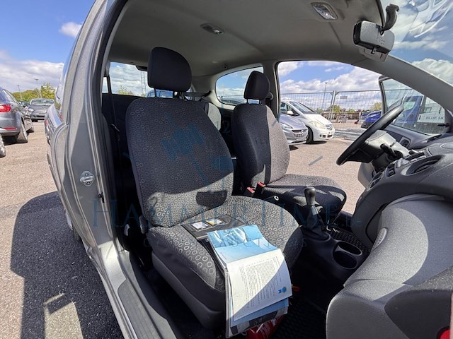 Toyota yaris van 1.0i vvt-i linea natura, 2004 - afbeelding 16 van  34