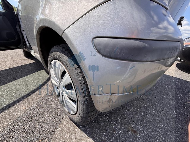 Toyota yaris van 1.0i vvt-i linea natura, 2004 - afbeelding 27 van  34