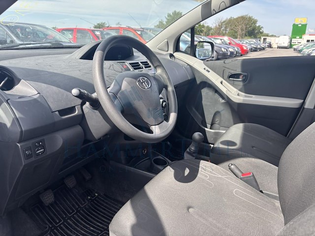 Toyota yaris van 1.0i vvt-i natura,2011 - afbeelding 3 van  32