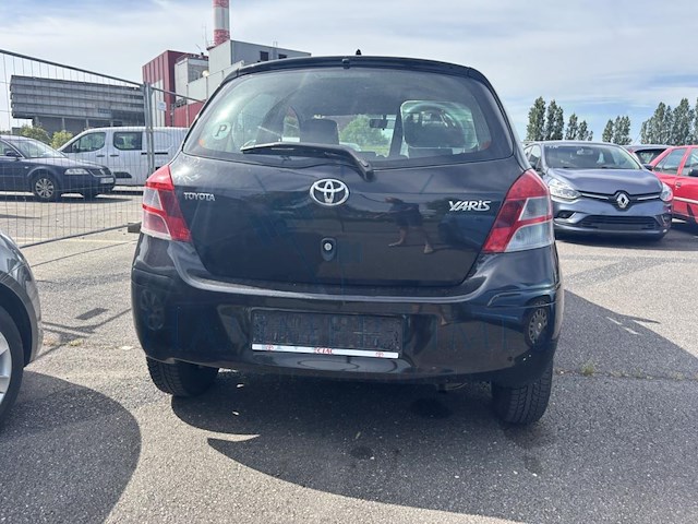 Toyota yaris van 1.0i vvt-i natura,2011 - afbeelding 29 van  32
