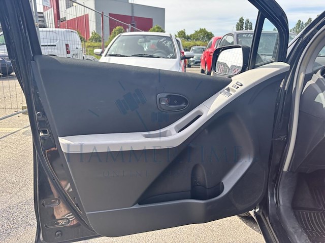 Toyota yaris van 1.0i vvt-i natura,2011 - afbeelding 32 van  32