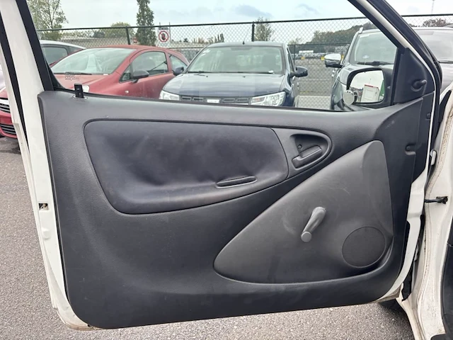 Toyota yaris verso 1.3i vvt-i 16v linea luna, 2004 - afbeelding 38 van  38