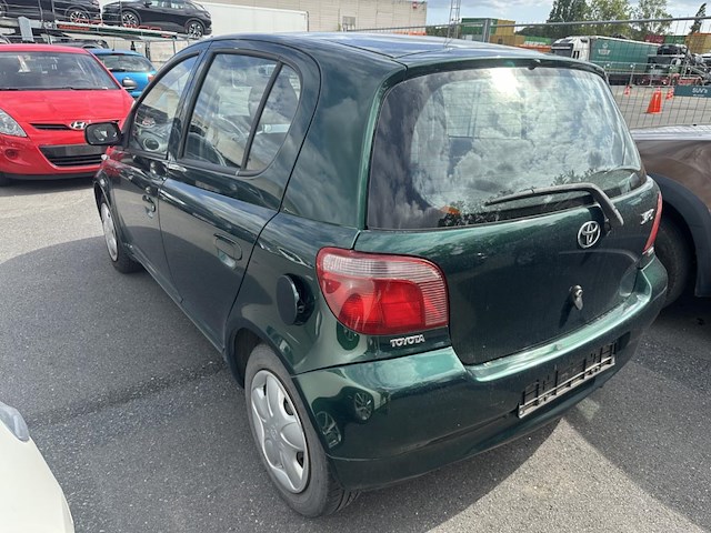 Toyota yaris verso 1.3i vvt-i 16v linea luna,2001 - afbeelding 31 van  33