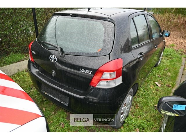 Toyota yaris - afbeelding 8 van  19