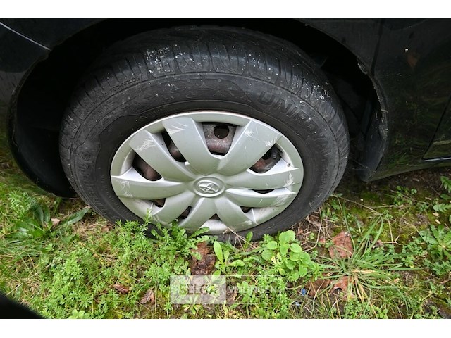 Toyota yaris - afbeelding 10 van  19