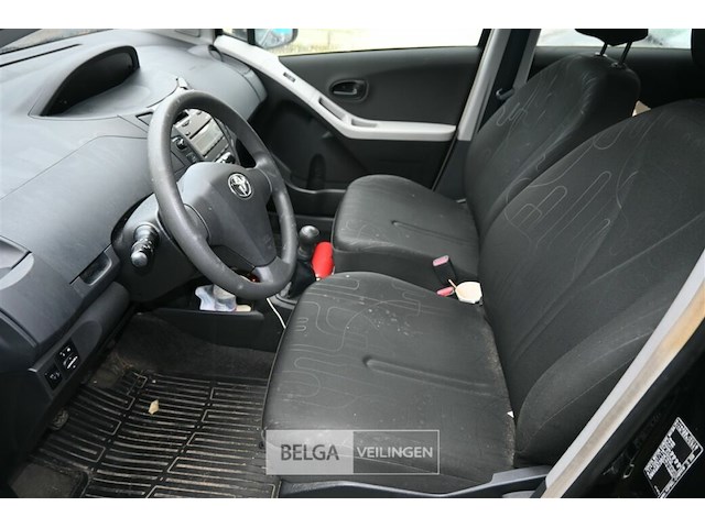 Toyota yaris - afbeelding 13 van  19