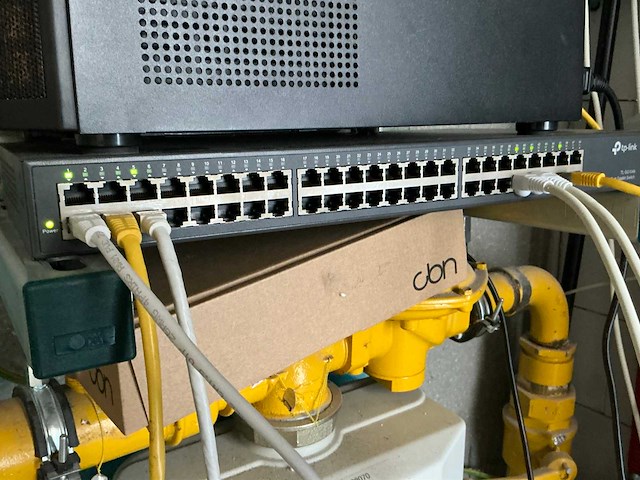Tp-link tl-sg1048 switch - afbeelding 1 van  4