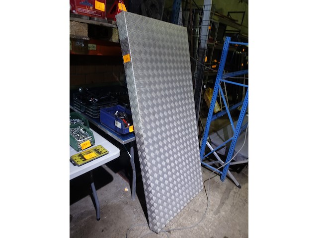 Traanplaat l. 1,80m - b.0,81m - geplooide rand van 10 cm - afbeelding 2 van  4