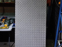 Traanplaat l. 1,80m - b.0,81m - geplooide rand van 10 cm - afbeelding 3 van  4