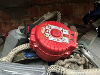 Tractel veiligheidsuitrusting (4x) - afbeelding 3 van  3