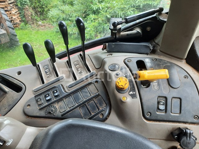 Tractor case ih 140 4wd (2009 - 9.318 uur) - afbeelding 10 van  27