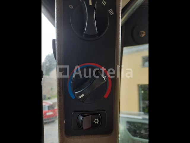 Tractor case ih 140 4wd (2009 - 9.318 uur) - afbeelding 17 van  27