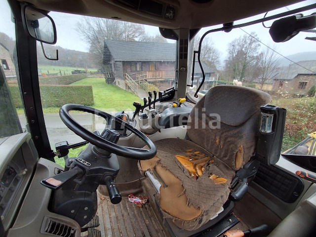 Tractor case ih 140 4wd (2009 - 9.318 uur) - afbeelding 24 van  27