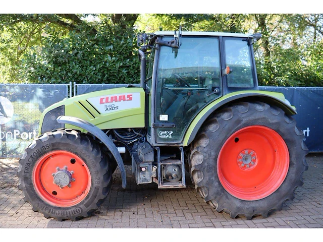 Tractor claas 340 axos diesel - afbeelding 1 van  1