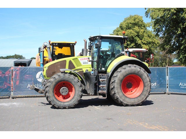 Tractor claas axion 930 diesel 2013 - afbeelding 1 van  1