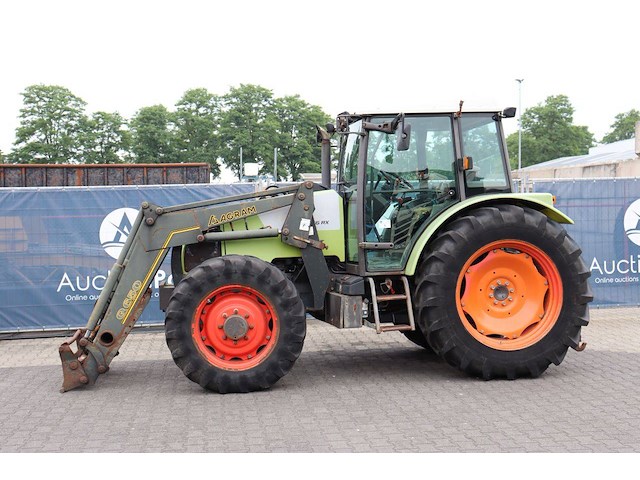 Tractor claas celtis 456 rx diesel 100pk 2004 met voorlader - afbeelding 1 van  1