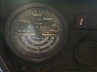 Tractor deutz-fahr dx 3.30 met cabine. voorzien van een bedrijfsurenteller met 47998.6 uur. - afbeelding 6 van  9