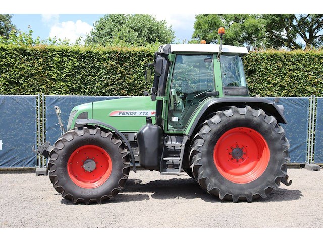 Tractor fendt 712 vario diesel 101kw 2007 - afbeelding 1 van  1